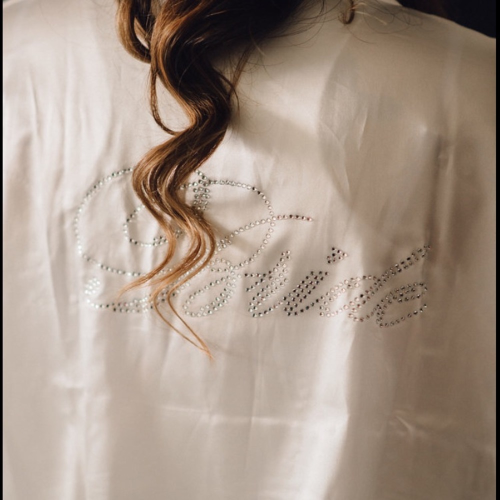 ❌Sold❌ Bride robe - Picture 2 of 2